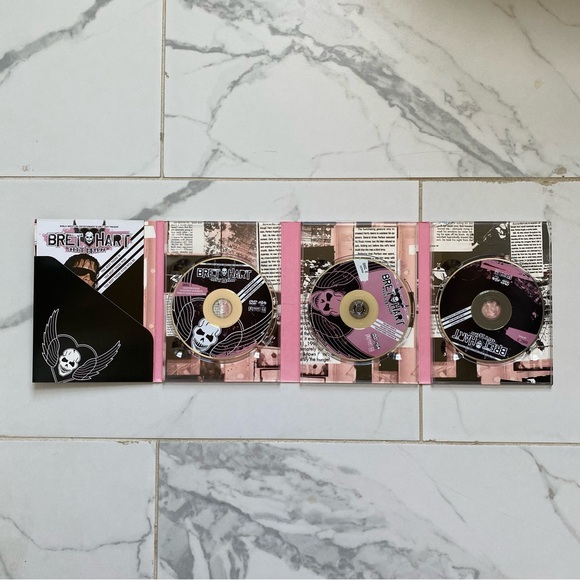 The Bret Hart Story Hit Man WWE Wrestling Biography Documentary DVD Collectors - Picture 5 of 5